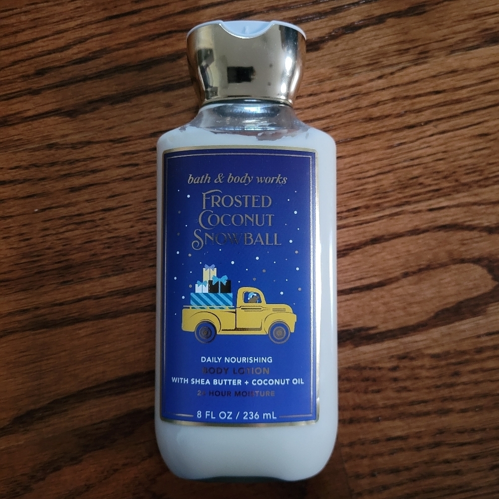 Bath & Body Works Frosted Coconut Snowball Lotion